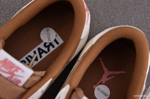 AJ Scott Travis Low x OG 1 SP DM7866-106 0830